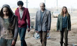 Warm Bodies still 300x180 Movie Review: Warm Bodies is a Cute Zom Rom Com